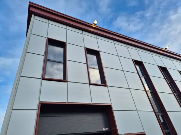 Entrepôt 954 m²