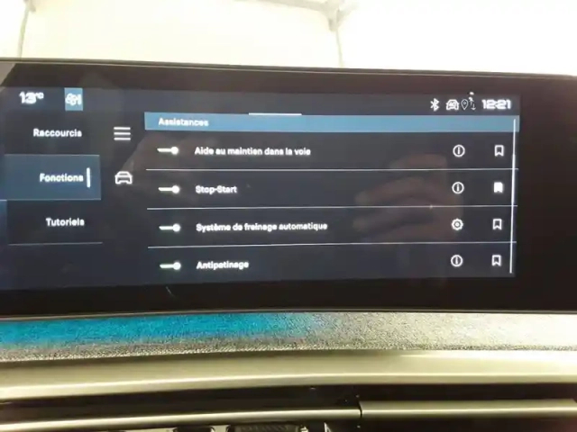 Peugeot 3008 hybrid 136 e-dcs6 — photo 49