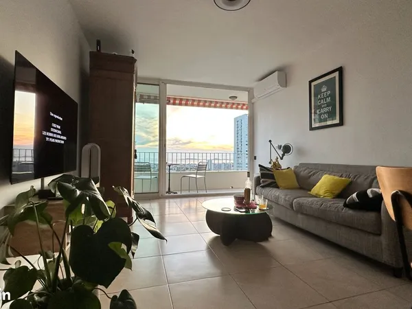 Grand T2 vue mer au Redon