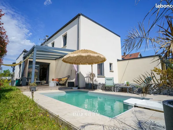 Maison 7 pièces 159 m²