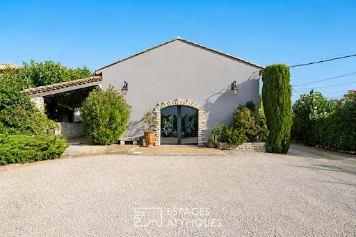 Maison 1350 m²