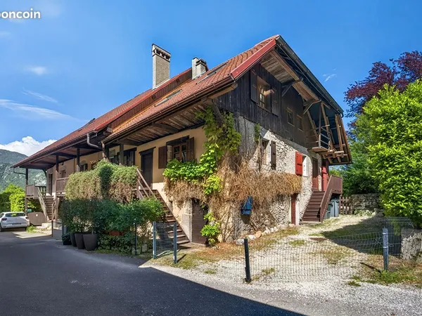 Maison 8 pièces 212 m²