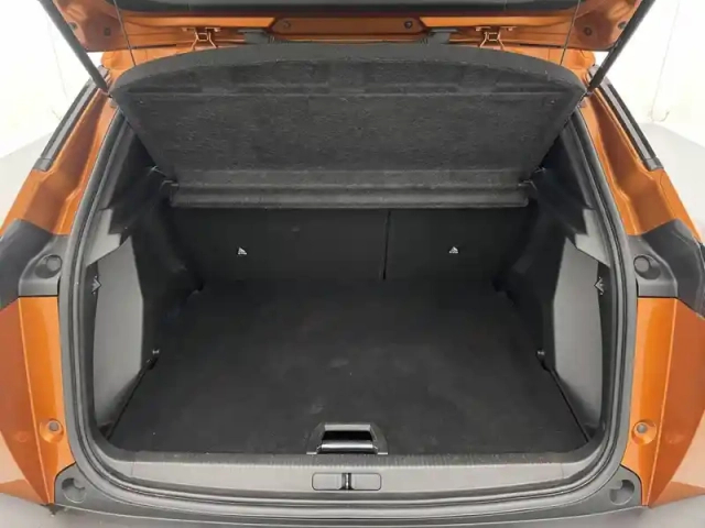 Peugeot 2008 puretech 130 s&amp;s eat8 — photo 13
