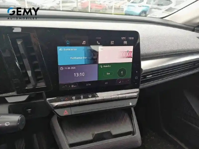 Renault Megane e-tech ev40 130ch standard charge — photo 13