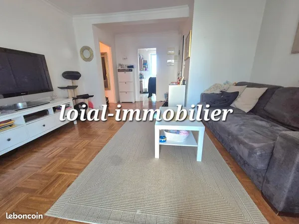 Résidence calme et apprécier Avec sa vue magnifique cette appartement vous ravira Lumineux et spacie