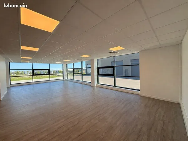 Bureaux 115 m2 disponibles Pole Jules Verne: