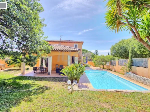 Maison 5 pièces 200 m²