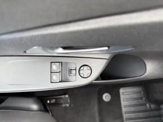 Opel Corsa -e 136ch elegance — photo 12