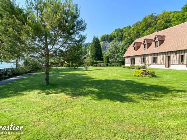 Propriété 11 pièces 400 m²