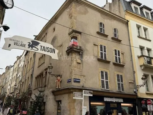Bâtiment 239 m²