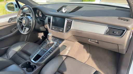 Porsche Macan 3.6 400 PDK - Turbo – 2017 – 126163 km – Essence – Boîte Automatique — photo 35