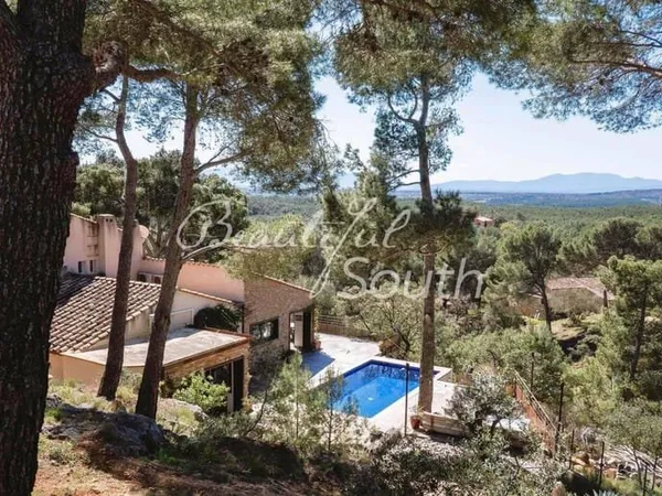 Villa 6 pièces 192 m²