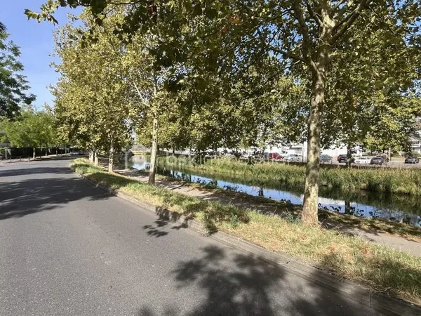 MEAUX  APPARTEMENT 3 PIÈCES RÉCENT (2016) AVEC BALCON ET PARKING EN SOUS-SOL