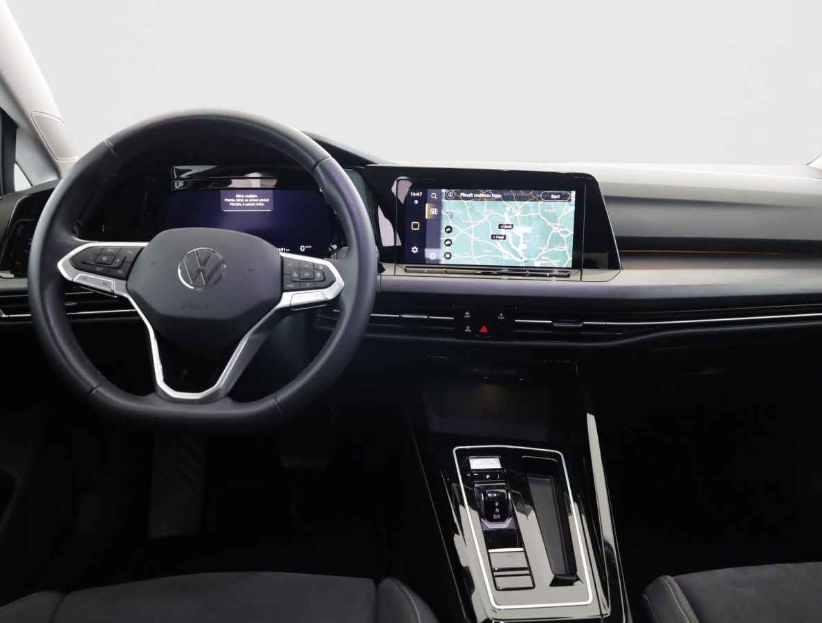 Volkswagen Golf 8 — photo 9