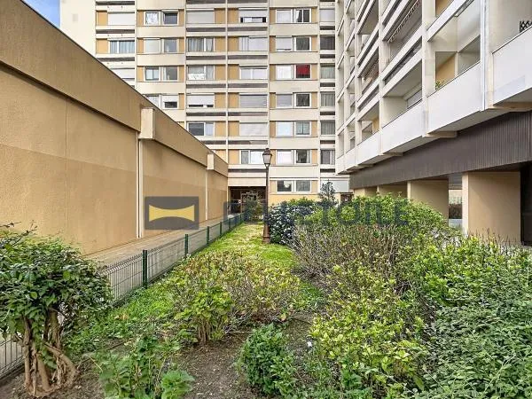 Appartement À Louer - GARANT PHYSIQUE OBLIGATOIRE