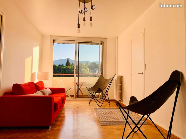 COLOC LUMINEUSE avec balcon