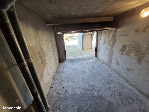 Parking/box 16 m² Le Barcarès