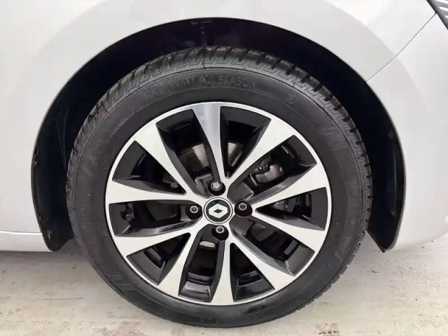 Renault Clio tce 90 — photo 30
