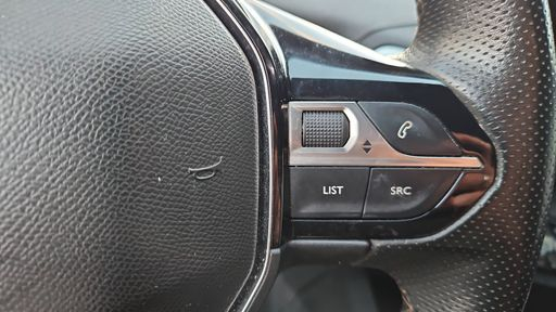 Peugeot 3008 1.2 PureTech 130 EAT6 - GT Line – 2018 – 88127 km – Essence – Boîte Automatique — photo 16