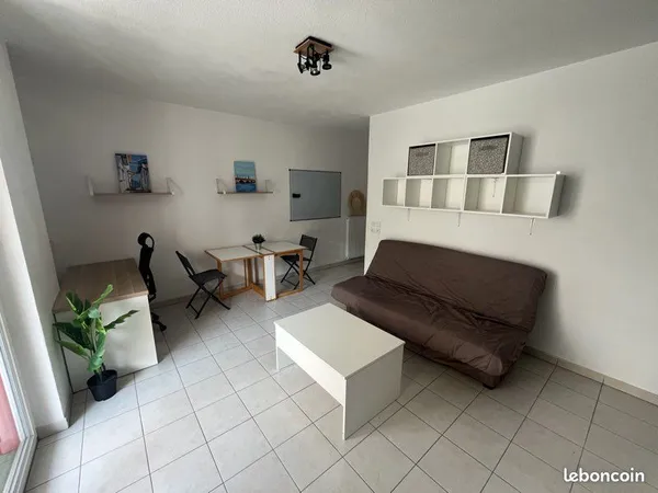 T2 meublé 42 m² - lumineux, calme, balcon - Tram à 50 m - Bègles