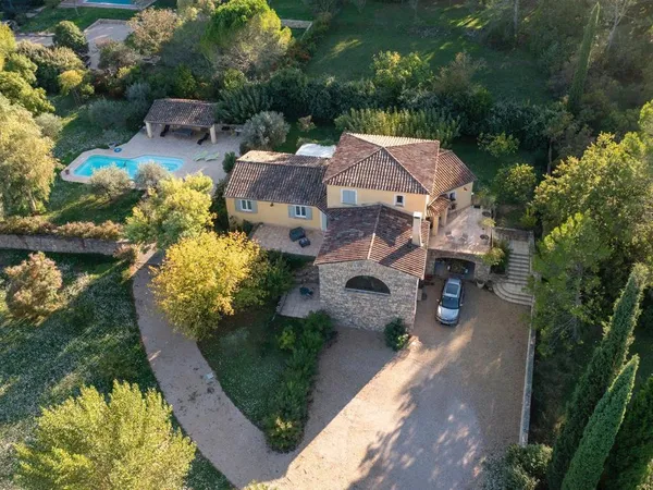 Maison de luxe 6 pièces 280 m²
