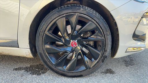 DS DS5 2.0 BlueHDi 180 EAT6 - Performance Line – 2018 – 181500 km – Diesel – Boîte Automatique — photo 23