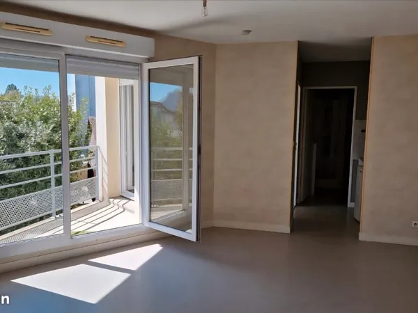 Appt 40m2 sud box balcon