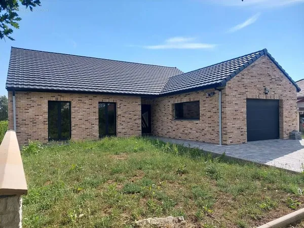 Maison 5 pièces 145 m² à vendre à Croisilles (62128)