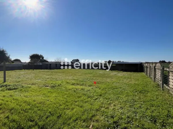 Terrain 792 m²