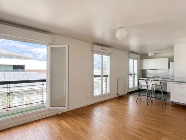 PUTEAUX - 3 PIÈCES AVEC BALCON, VUE DÉGAGÉE ET PARKING