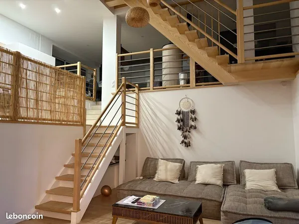 Maison 190 m² utiles rénovée - Piscine - DPE B - Aux portes de Genève