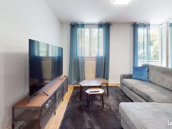 Chambre 4 pièces 75 m²