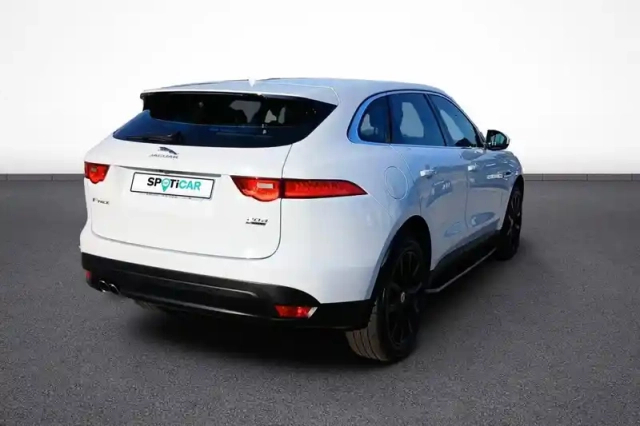 Jaguar F-Pace 2.0 d - 180 ch awd bva8 — photo 6