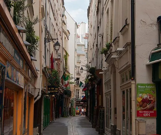 Studio St-Michel meublé