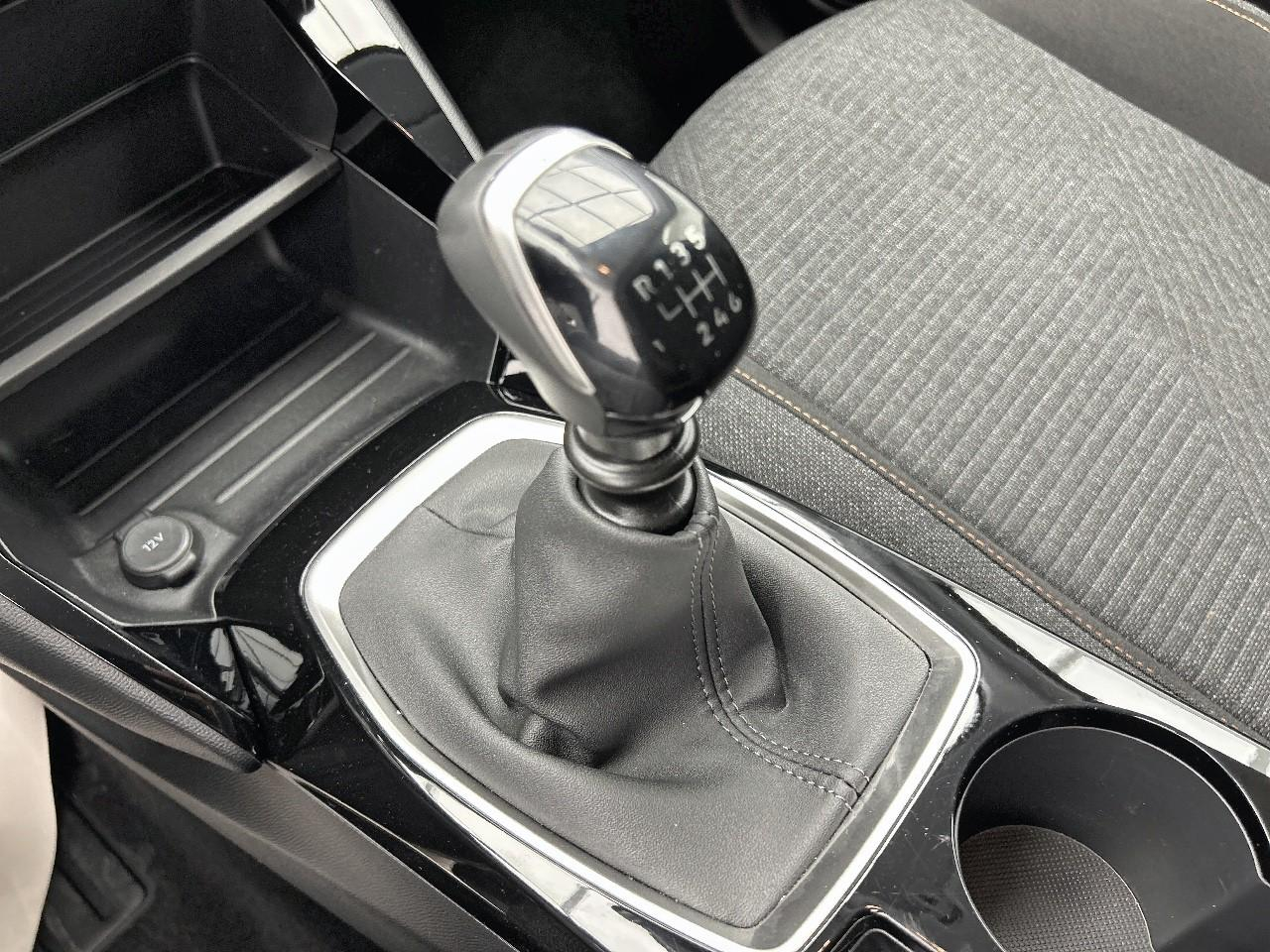 Peugeot 208 100 s&s bvm6 business — photo 17