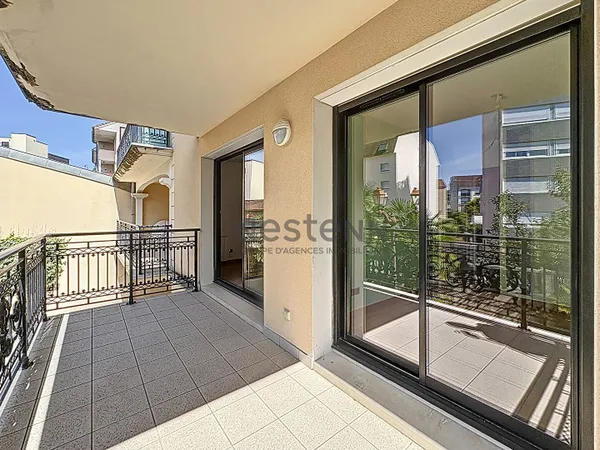 Appartement Limoges 3 pièce(s) 57.47 m2, grande terrasse, place de parking privée, cave