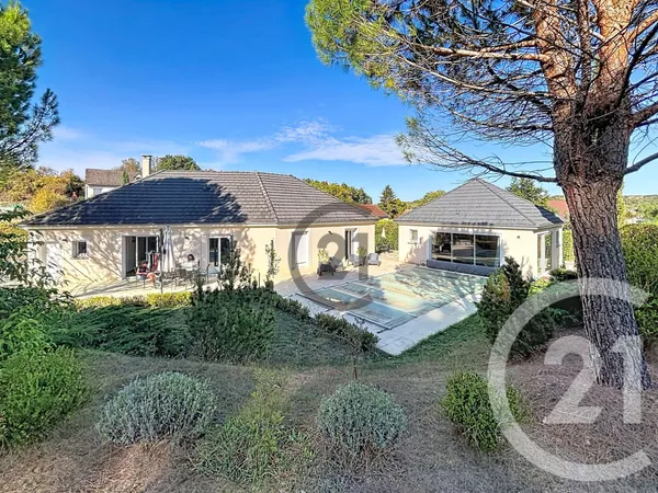 Maison 5 pièces 140 m²