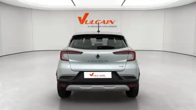 Renault Captur e-tech 145 - 21 — photo 7