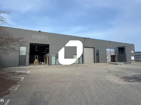 Local d'activité 535 m²