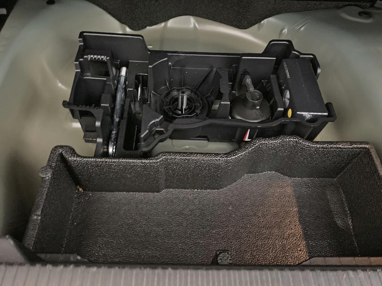 Peugeot 2008 hybrid 145 ch e-dcs6 allure — photo 16