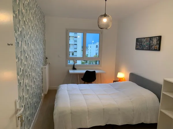 Propose chambre en colocation étudiante proche Polytech Tours et universités