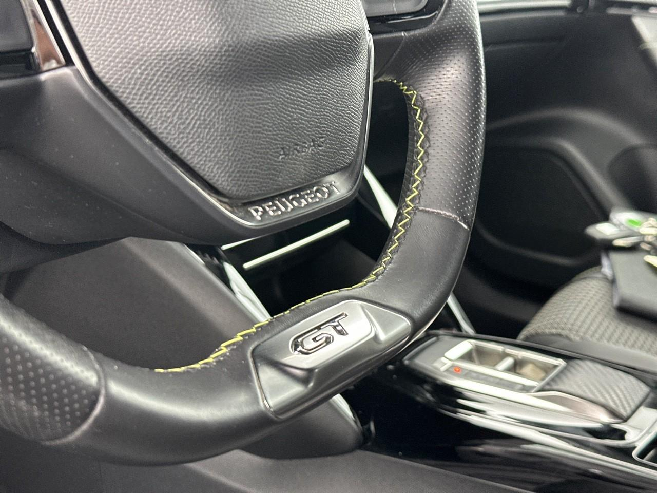 Peugeot 2008 puretech 130 s&s eat8 gt — photo 34
