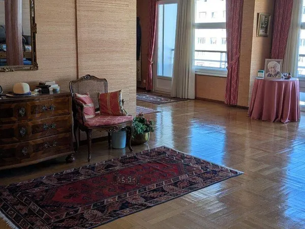 Appartement 7 pièces 217 m²