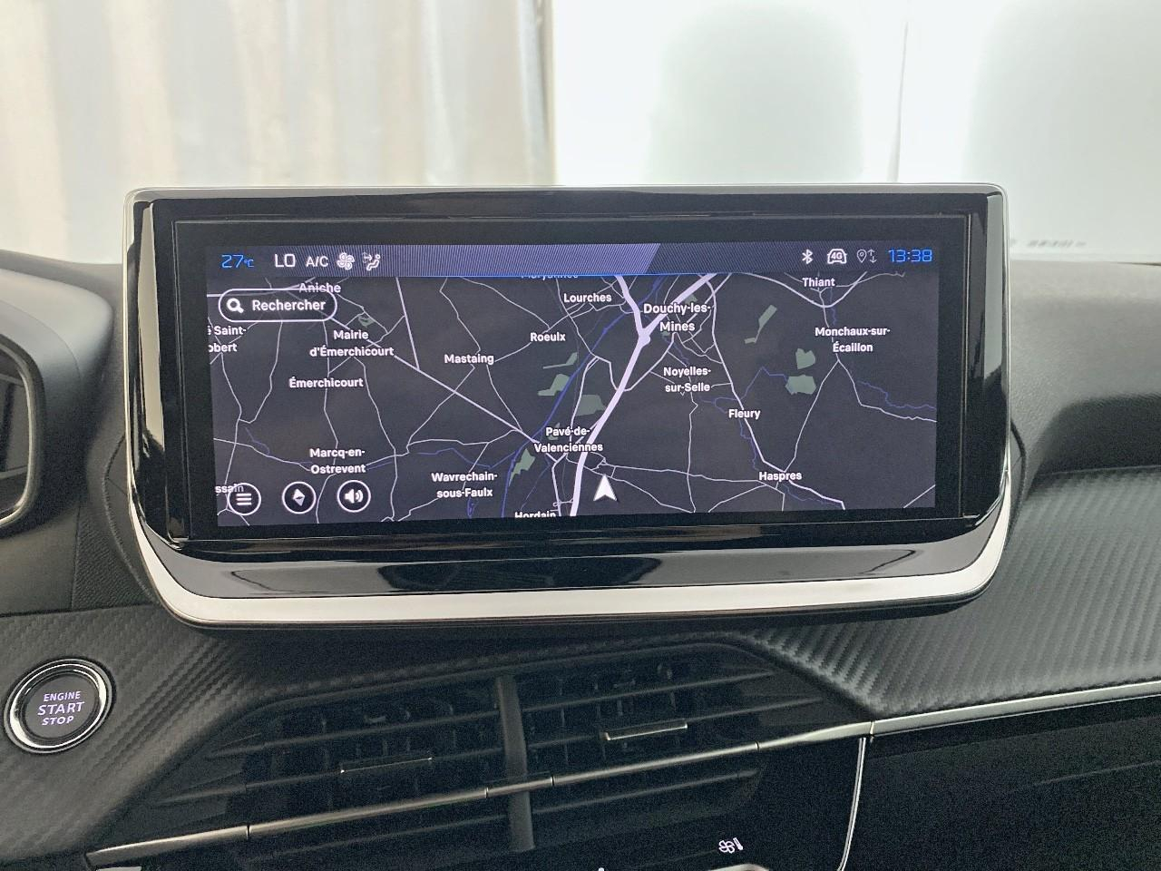 Peugeot 2008 hybrid 145 ch e-dcs6 allure — photo 14