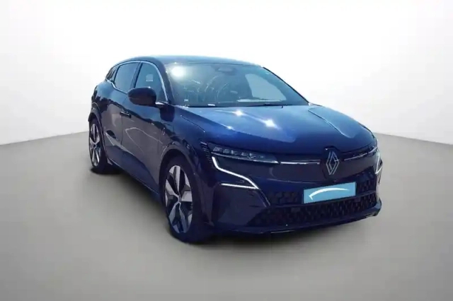 Renault Megane e-tech 220 ch autonomie confort gsr2 — photo 8