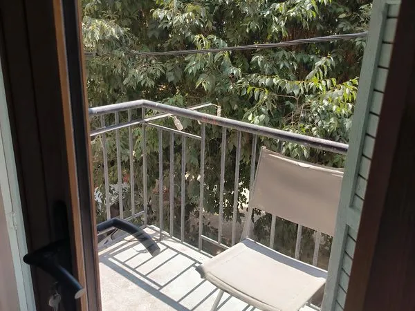Bel F2 neuf première occupation avec balcon centre ancien de Callas