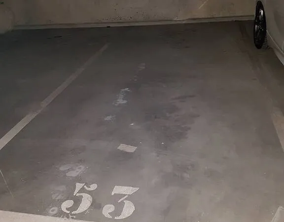 Garage/Parking