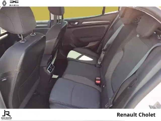 Renault Megane 1.6 e-tech plug-in hybrid 160ch evolution — photo 4