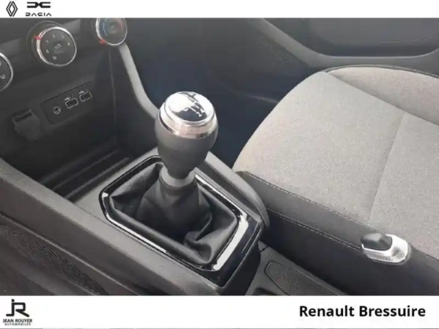 Renault Clio 1.0 tce 90ch evolution — photo 6