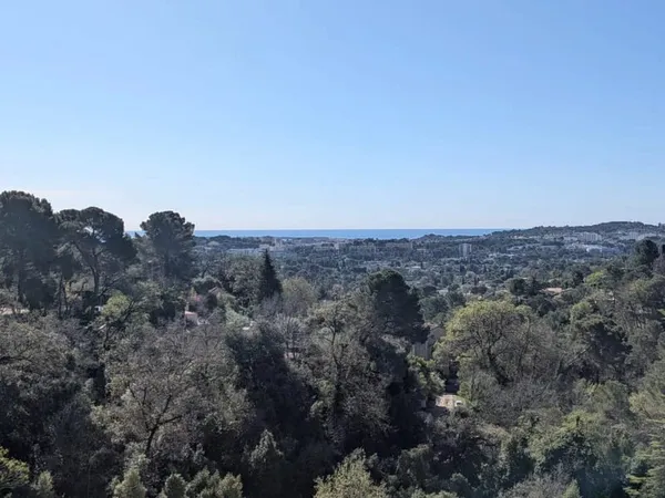 MOUGINS CENTRE - PENTHOUSE 5P 160 m2 VUE PANORAMIQUE CAMPAGNE ET